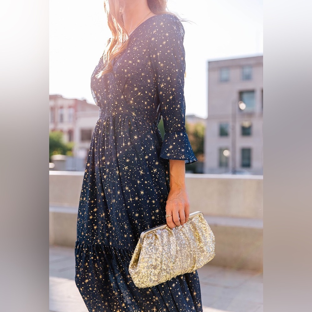 Chicwish glory of love star print tiered vneck maxi dress - Picture 2 of 12